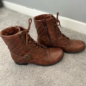 Guess zip up boots